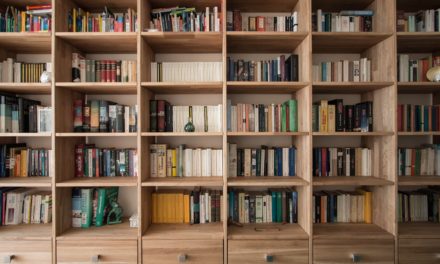 9 Tricks for Hiding Empty Spaces on Your Bookshelf